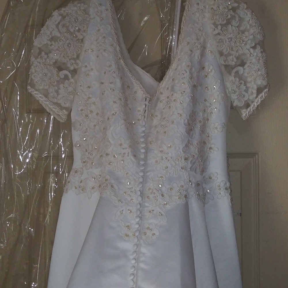 Wedding dress